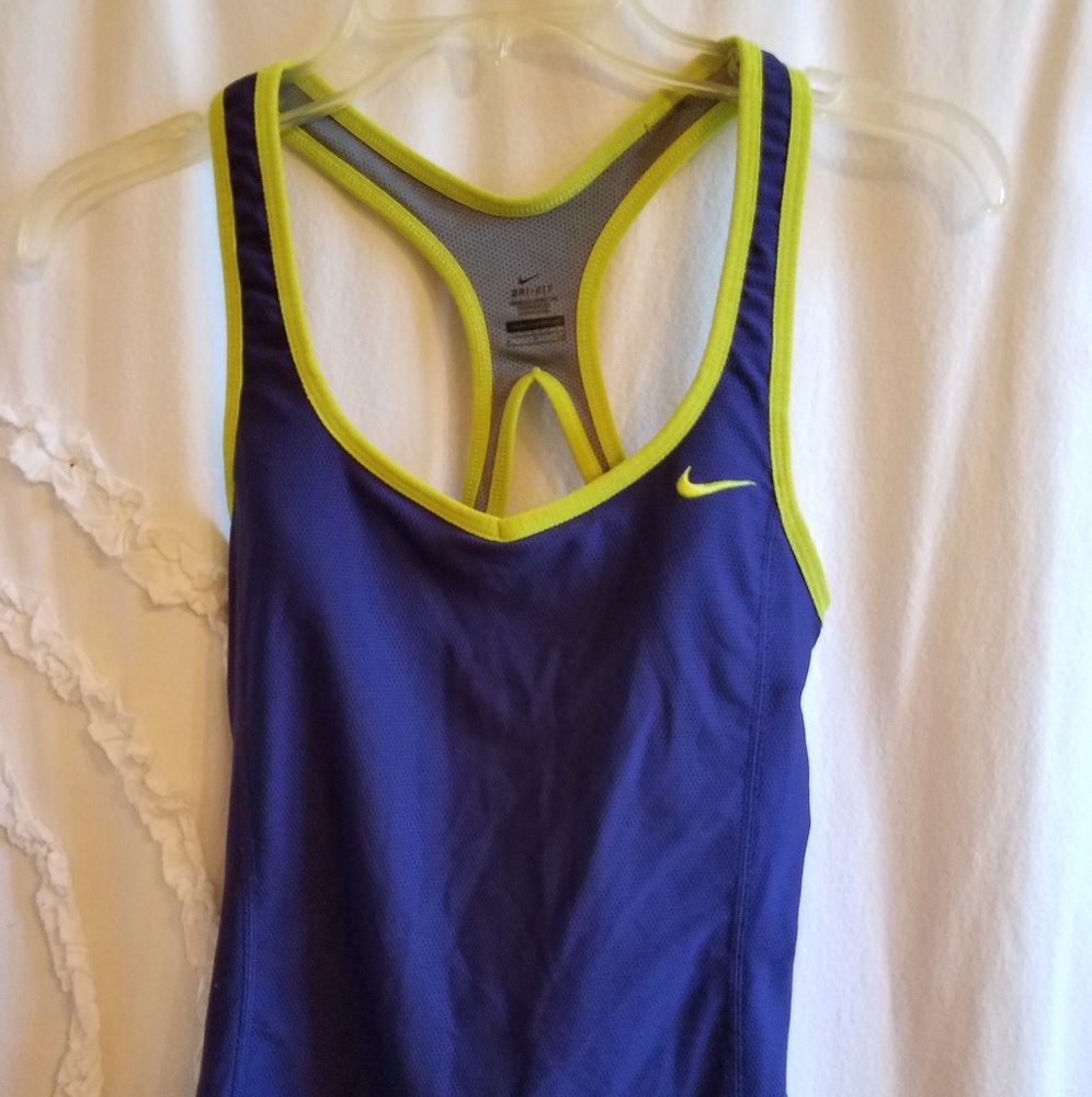 Workout tank top